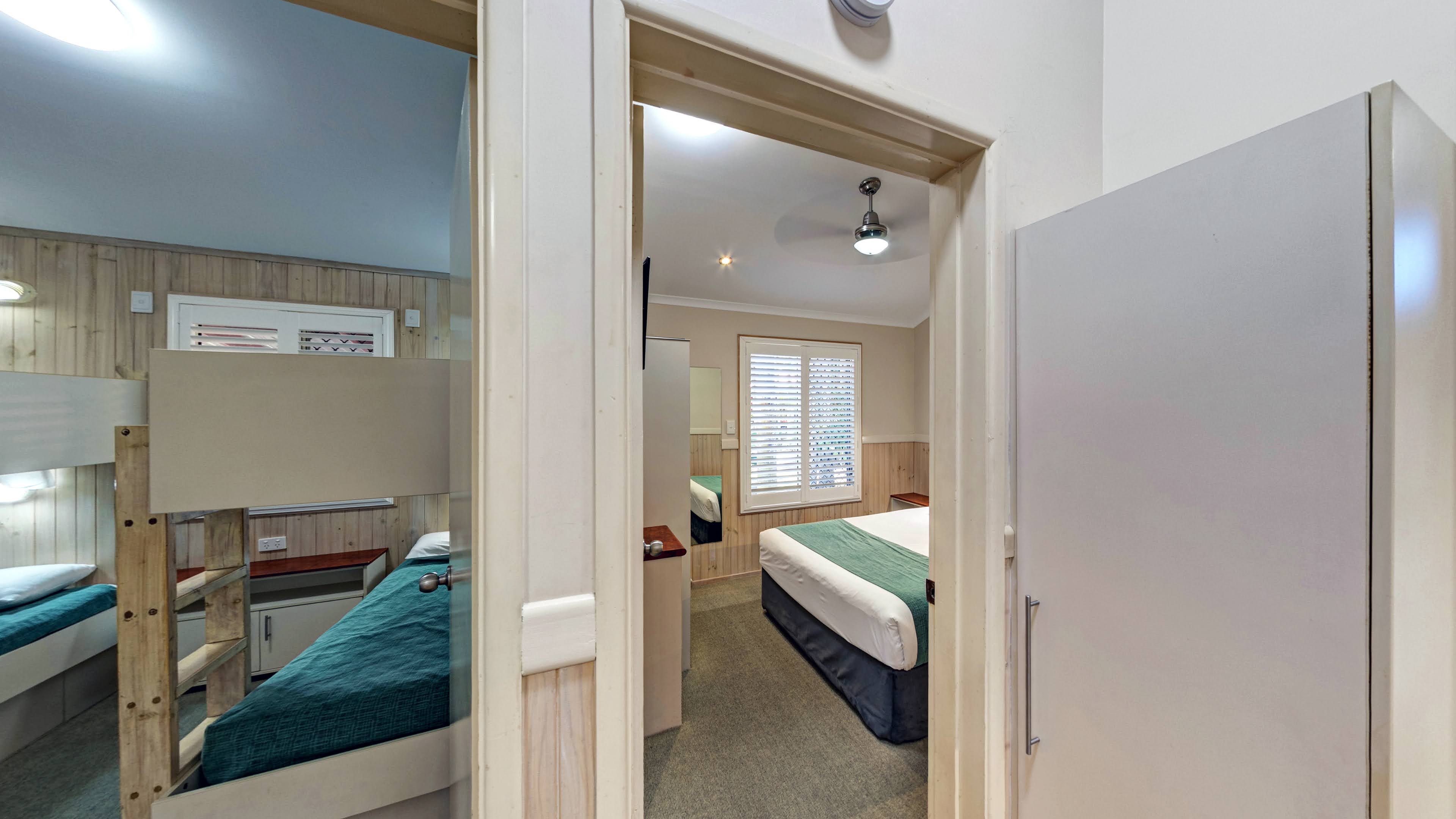 Spa Cottage Main Bedroom